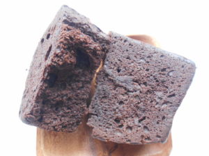 ファミリーマートの厚切りチョコケーキが美味すぎる実食レビュー 香月堂 チョコレートと体に良いもの紹介ブログ